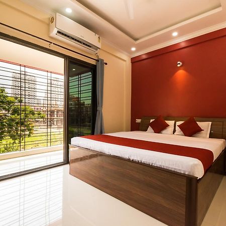 Oyo 8818 Coral Residency Newtown Hotell Liluāh Exteriör bild