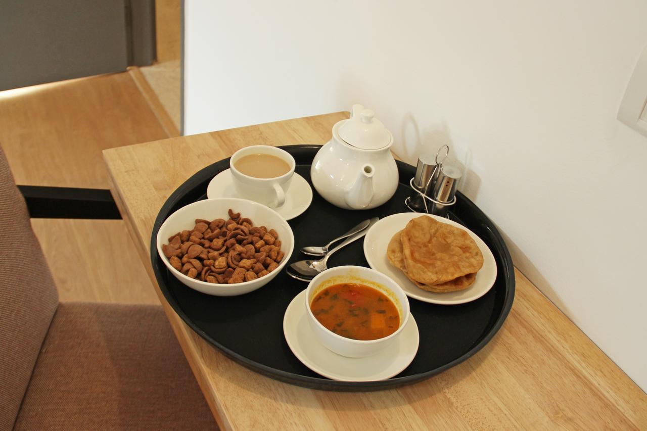 Oyo 8818 Coral Residency Newtown Hotell Liluāh Exteriör bild